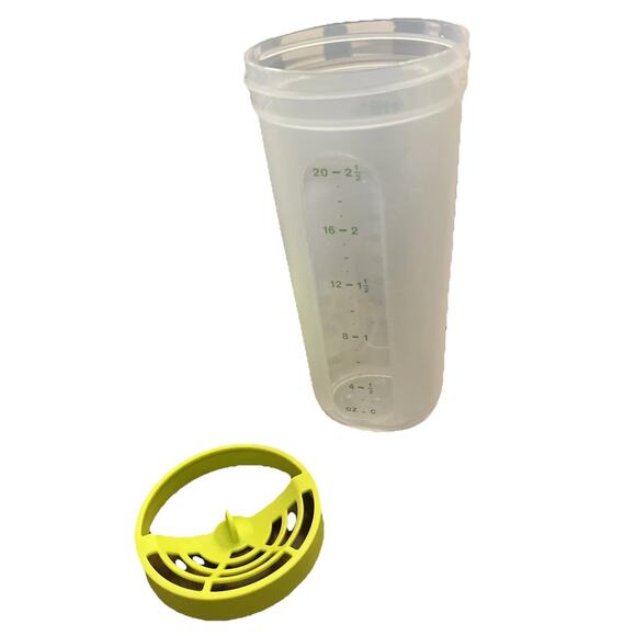 Green Tupperware 20 oz. Large Quick Shake Gravy Container 7320A Mix Snap Top - Picture 6 of 6